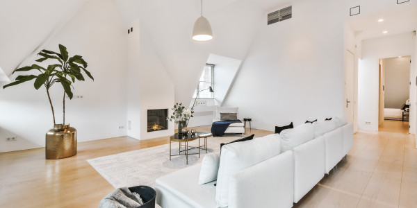 Comprar / Vender Casas Unifamiliares y Chalets en Terrassa · con Tarima Flotante