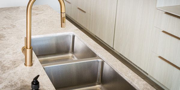 Comprar / Vender Casas Unifamiliares y Chalets en Terrassa · con Cocinas de Diseño