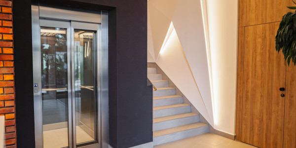 Comprar / Vender Dúplex y Áticos en Terrassa · con Ascensor