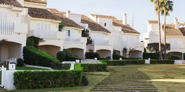 Compraventa de Inmuebles en Terrassa · Adosados